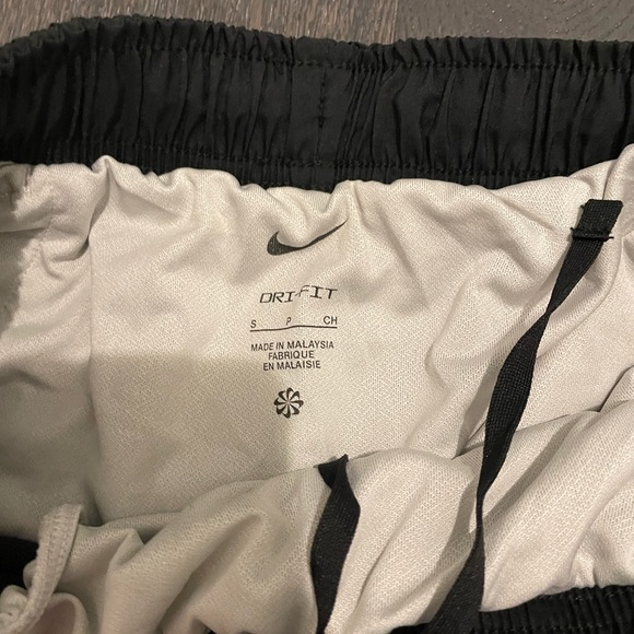 Brand new Nike Shorts - Picture 2 of 2